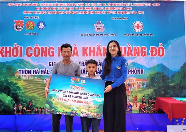 KHỞI CÔNG XÂY DỰNG “NHÀ KHĂN QUÀNG ĐỎ” CHO EM TRẦN HOÀI NAM Ở THÔN HÀ HẢI.

