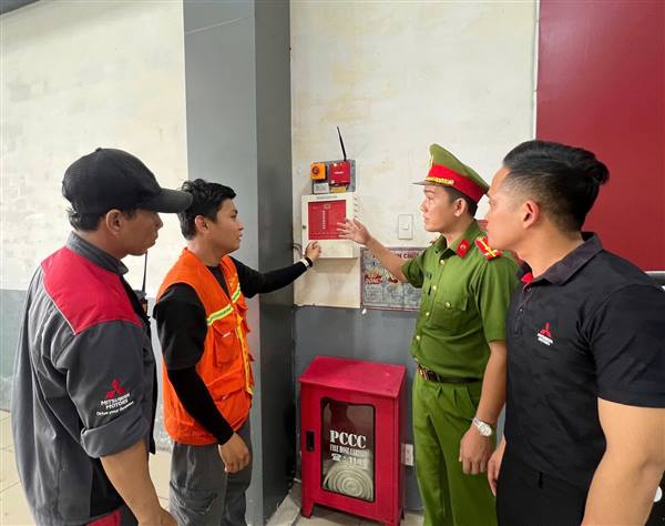 Tăng cường tuyên truyền, triển khai lắp đặt thiết bị truyền tin báo cháy kết nối hệ thống dữ liệu phòng cháy, chữa cháy