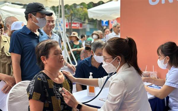 Xã Nguyên Giáp triển khai khám sức khỏe định kỳ, khám sàng lọc miễn phí cho người dân năm 2026