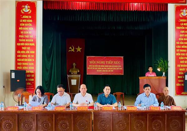 Đại biểu HĐND xã tiếp xúc cử tri trước Kỳ họp thường lệ giữa năm 2026
