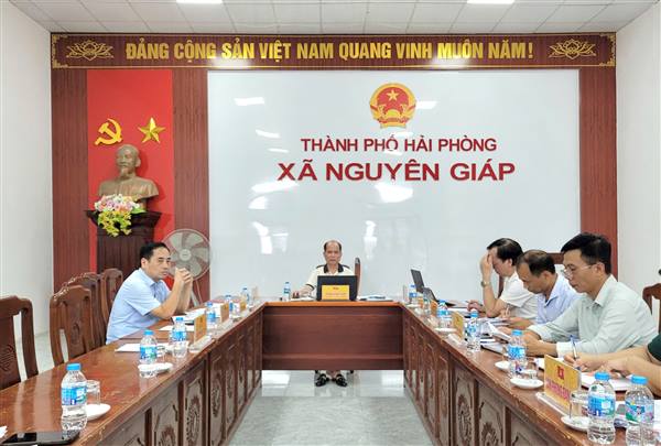 Ban Thường vụ Đảng ủy xã Nguyên Giáp cho ý kiến nhiều nội dung quan trọng. 