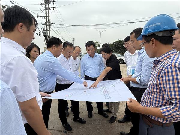 Phó Chủ tịch UBND thành phố Trần Văn Quân kiểm tra, đôn đốc tiến độ giải ngân vốn đầu tư công