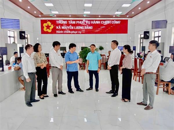 BAN ĐÔ THỊ HĐND THÀNH PHỐ GIÁM SÁT CHUYÊN ĐỀ THỰC HIỆN CHƯƠNG TRÌNH MỤC TIÊU QUỐC GIA XÂY DỰNG NÔNG THÔN MỚI TẠI NGUYỄN LƯƠNG BẰNG