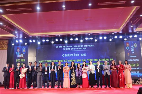 SỞ GIÁO DỤC VÀ ĐÀO TẠO THÀNH PHỐ HẢI PHÒNG TỔ CHỨC CHUYÊN ĐỀ PHÁT TRIỂN NĂNG LỰC SỐ THÔNG QUA DẠY TÍCH HỢP KĨ NĂNG SỐ TRONG HOẠT ĐỘNG TRẢI NGHIỆM CHO HỌC SINH TIỂU HỌC TẠI XÃ NGUYỄN LƯƠNG BẰNG