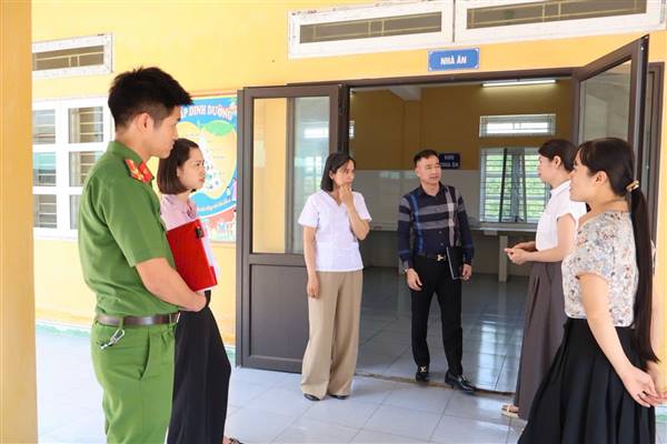 CÔNG TÁC AN TOÀN THỰC PHẨM TẠI CÁC TRƯỜNG HỌC CÓ BẾP ĂN BÁN TRÚ TRÊN ĐỊA BÀN XÃ NGUYỄN LƯƠNG BẰNG