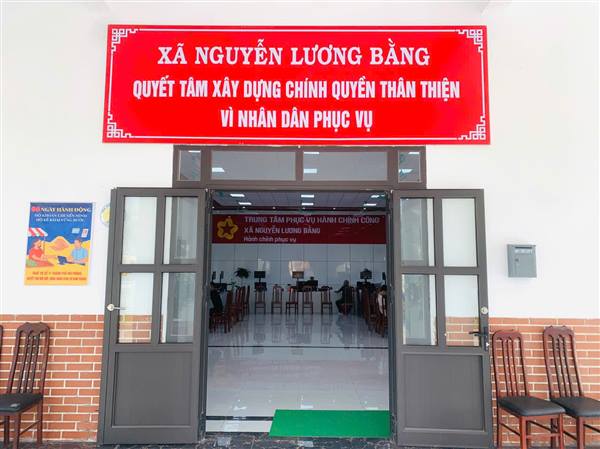 Trung tâm Phục vụ Hành chính công xã Nguyễn Lương Bằng – Xây dựng chính quyền vì Nhân dân phục vụ