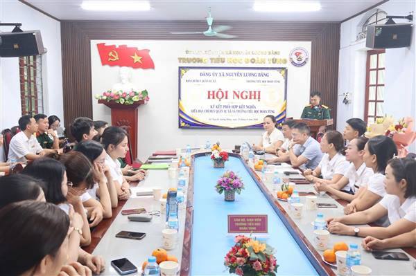 TRƯỜNG TIỂU HỌC ĐOÀN TÙNG VÀ BAN CHỈ HUY QUÂN SỰ XÃ NGUYỄN LƯƠNG BẰNG KÝ KẾT QUY CHẾ PHỐI HỢP KẾT NGHĨA