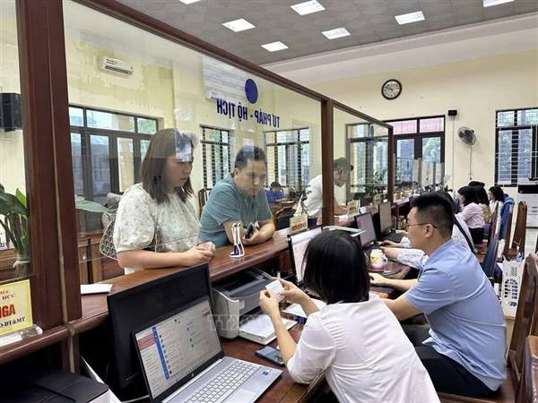 KẾT LUẬN CỦA BỘ CHÍNH TRỊ VỀ BỔ SUNG, SỬA ĐỔI QUY ĐỊNH VỀ QUẢN LÝ BIÊN CHẾ, GIAO BIÊN CHẾ NĂM 2026 VÀ ĐỊNH HƯỚNG GIAI ĐOẠN 2027- 2031