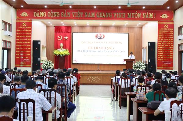 Đảng ủy Xã Nguyễn Lương Bằng tổ chức Lễ trao tặng Huy hiệu Đảng đợt 03/2 và 19/5 năm 2026