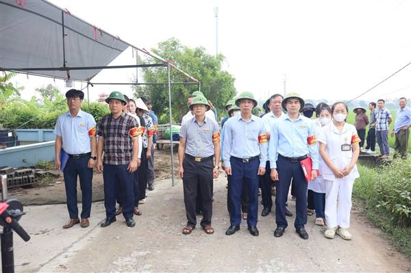 Xã Nguyễn Lương Bằng tổ chức cưỡng chế buộc thực hiện biện pháp khắc phục hậu quả trong lĩnh vực đất đai