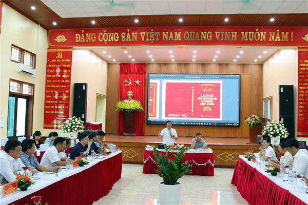 ĐẢNG UỶ XÃ NGUYỄN LƯƠNG BẰNG TỔ CHỨC HỘI THẢO GÓP Ý BẢN THẢO “LỊCH SỬ ĐẢNG BỘ VÀ NHÂN DÂN CÁC XÃ TIỀN THÂN CỦA ĐẢNG BỘ XÃ, GIAI ĐOẠN TỪ NĂM 1930 ĐẾN THÁNG 6 NĂM 2025”