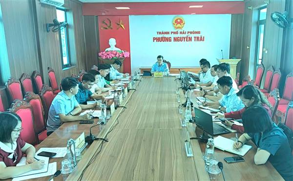 BAN THƯỜNG VỤ ĐẢNG UỶ PHƯỜNG TỔ CHỨC HỘI NGHỊ BAN THƯỜNG VỤ LẦN THỨ 9.
