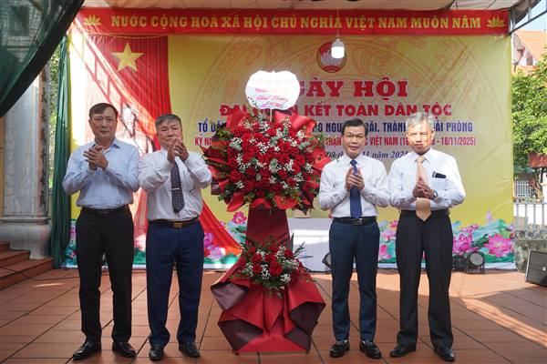 SÔI NỔI NGÀY HỘI ĐẠI ĐOÀN KẾT TOÀN DÂN TỘC TẠI CÁC TỔ DÂN PHỐ PHƯỜNG NGUYỄN TRÃI