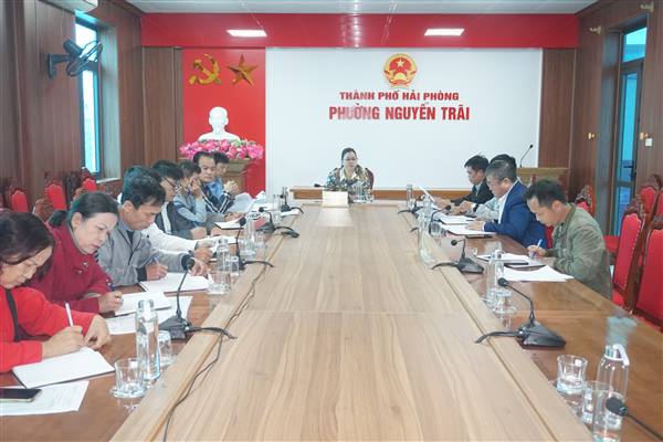 Chiều ngày 3/12/2025 của UBND phường tổ chức hội nghị thực hiện công tác rà soát hộ nghèo, hộ cận nghèo, xác định hộ làm nông nghiệp, lâm nghiệp, ngư nghiệp có mức sống trung bình trên địa bàn phường năm 2025; 