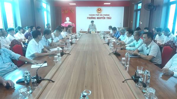 ĐẢNG ỦY PHƯỜNG NGUYỄN TRÃI TỔ CHỨC HỘI NGHỊ TRIỂN KHAI CÁC VĂN BẢN VỀ SẮP XẾP, THÀNH LẬP CÁC CHI BỘ TỔ DÂN PHỐ TRÊN ĐỊA BÀN PHƯỜNG
