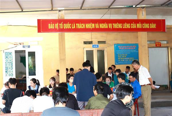 Thanh niên phường Nhị Chiểu hăng hái thực hiện nghĩa vụ quân sự