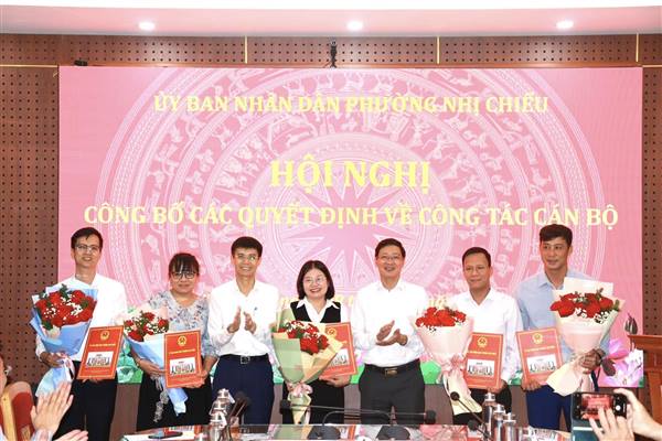 Công bố Quyết định của Chủ tịch UBND phường về công tác cán bộ 