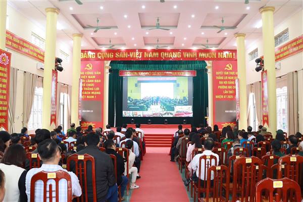 Đoàn đại biểu Quốc hội thành phố Hải Phòng tiếp xúc cử tri