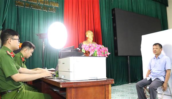 Đảng bộ phường Nhị Chiểu phấn đấu hoàn thành hồ sơ đổi thẻ đảng viên trước ngày 17/8