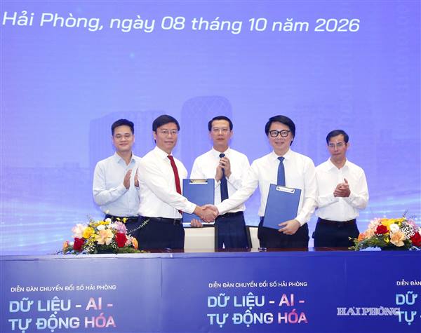 Thúc đẩy chuyển đổi số từ dữ liệu, trí tuệ nhân tạo và tự động hóa