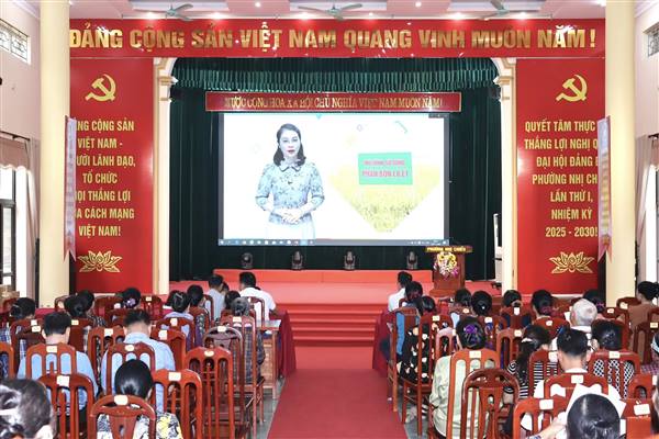 Hơn 200 nông dân phường Nhị Chiểu được chuyển giao khoa học kỹ thuật "chăm sóc và phòng trừ sâu bệnh" cho lúa vụ Chiêm Xuân 2026
