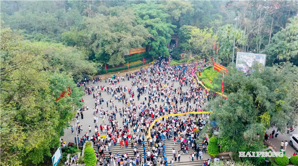 'Nghĩa đồng bào' trong ngày Giỗ Tổ