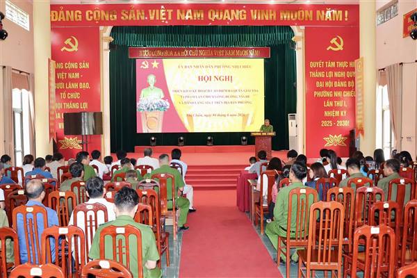Phường Nhị Chiểu triển khai cao điểm ra quân giải toả vi phạm lấn chiếm lòng lề đường, vỉa hè và hành lang an toàn giao thông trên địa bàn