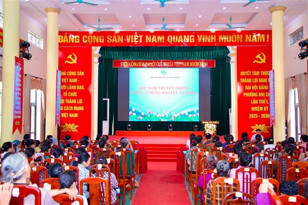 NÂNG CAO KỸ NĂNG SỐ, CHỦ ĐỘNG PHÒNG NGỪA LỪA ĐẢO TRÊN KHÔNG GIAN MẠNG VÀ BẠO LỰC GIA ĐÌNH CHO CÁN BỘ, HỘI VIÊN PHỤ NỮ PHƯỜNG NHỊ CHIỂU