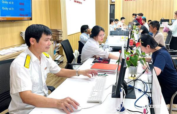 Hải Phòng nỗ lực cắt giảm thời gian làm thủ tục hành chính