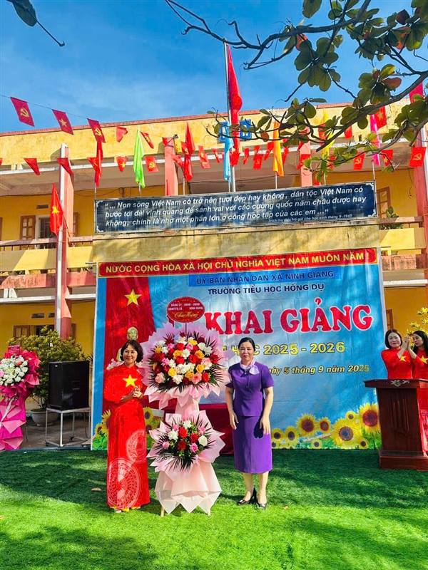 LỄ KHAI GIẢNG NĂM HỌC MỚI Ở CÁC TRƯỜNG TRÊN ĐỊA BÀN XÃ NINH GIANG


