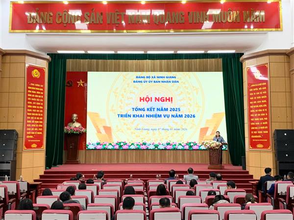 ĐẢNG BỘ UBND XÃ NINH GIANG TỔNG KẾT CÔNG TÁC XÂY DỰNG ĐẢNG

