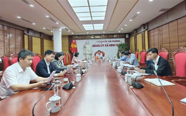           Hội nghị liên tịch chuẩn bị kỳ họp thứ 4 (kỳ họp chuyên đề) 
                                            HĐND xã khóa I
