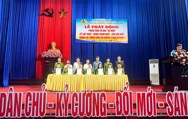 Công an phường Phạm Sư Mạnh phát động Phong trào thi đua “Ba nhất” giai đoạn 2025 - 2030