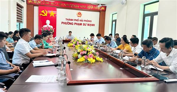 Tiểu ban Tuyên truyền và Phục vụ Đại hội Đảng bộ phường Phạm Sư Mạnh lần thứ I họp triển khai nhiệm vụ, thống nhất nội dung công tác tuyên truyền và phục vụ Đại hội