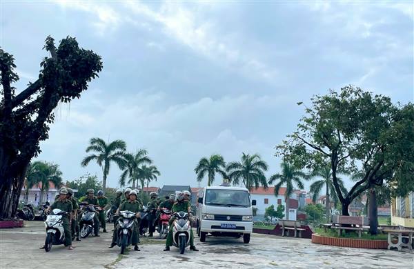 Công an phường Phạm Sư Mạnh ra quân tấn công, trấn áp tội phạm, bảo đảm an ninh trật tự