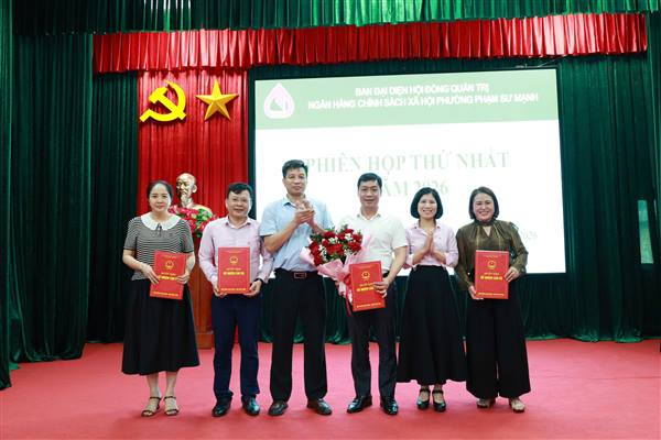 Phiên họp thứ nhất Ban đại diện hội đồng quản trị ngân hàng chính sách xã hội phường Phạm Sư Mạnh