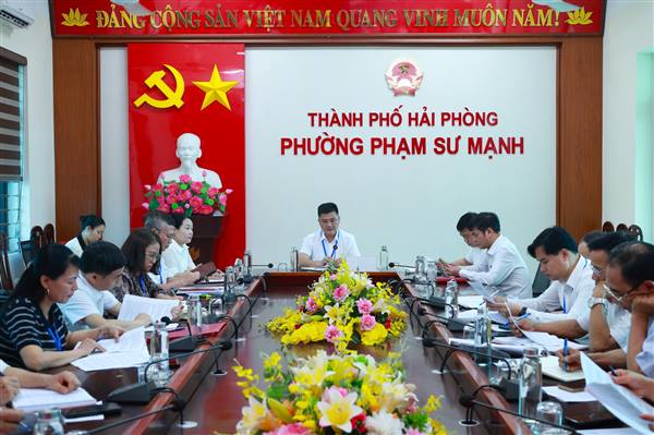 Hội nghị giao ban giữa thường trực Đảng ủy phường Phạm Sư Mạnh với Bí thư các chi bộ Tổ dân phố