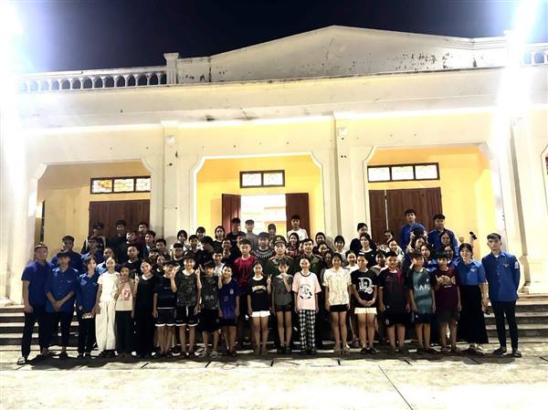 Công an phường Phạm Sư Mạnh tuyên truyền phổ biến pháp luật về sử dụng an ninh, an toàn trên không gian mạng