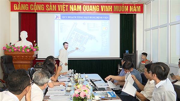 Ban Kinh tế - Ngân sách HĐND thành phố làm việc với Sở Y tế, khảo sát tại Bệnh viện Kiến An và Bệnh viện Phổi Hải Phòng về kết quả thực hiện các dự án đầu tư công giai đoạn 2021 - 2025