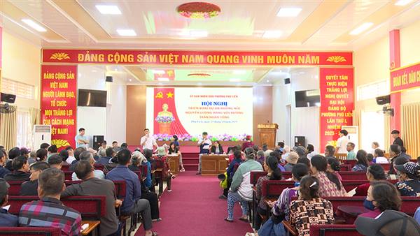 UBND phường họp với các hộ dân có đất thuộc diện thu hồi triển khai giai đoạn 2 dự án đường nối đường Nguyễn Lương Bằng với đường Trần Nhân Tông