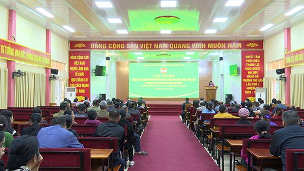 120 hội viên nông dân phường tham gia hội nghị tập huấn của Trung ương Hội Nông dân Việt Nam về nâng cao nhận thức về chuyển đổi số trong xây dựng nông thôn mới cho cán bộ, hội viên