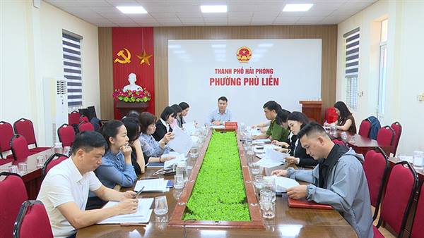 Ban Chỉ đạo Phong trào “Toàn dân đoàn kết xây dựng đời sống văn hóa” phường họp xét duyệt danh hiệu “Tổ dân phố văn hóa” năm 2025