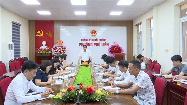 Ban Tổ chức Thành ủy làm việc với Đảng ủy phường về công tác tổ chức xây dựng Đảng, và chuẩn bị tổ chức Đại hội Đảng các cấp, nhiệm kỳ 2025 – 2030