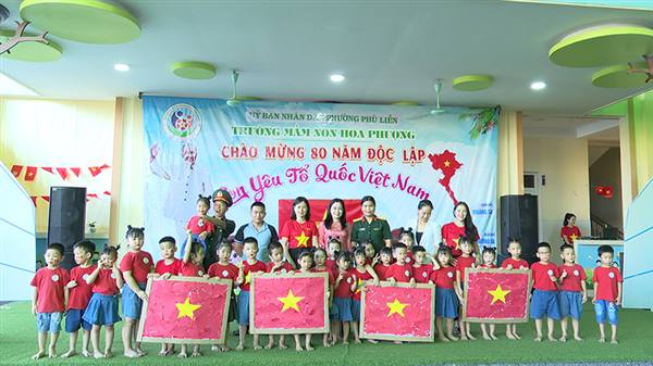 Trường Mầm non Hoa Phượng tổ chức chương trình “Chào mừng 80 năm độc lập – Con yêu Tổ Quốc Việt Nam”

