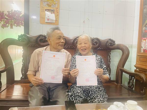 Công dân 86 tuổi gửi thư cảm ơn cán bộ, công chức tư pháp, cảnh sát khu vực phường Phù Liễn về tinh thần tận tụy phục vụ nhân dân