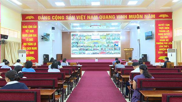 Hội nghị Báo cáo viên thành phố tháng 9 năm 2025