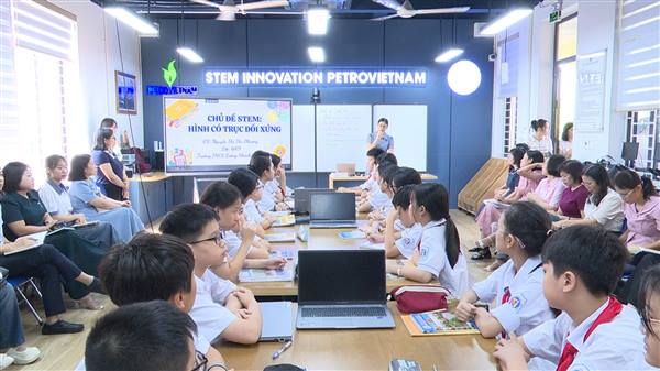 Trường THCS Lương Khánh Thiện đổi mới phương pháp dạy học theo hướng hiện đại qua chuyên đề “Dạy học STEM môn Toán theo hướng nghiên cứu bài học, khai thác thiết bị phòng học STEM”
