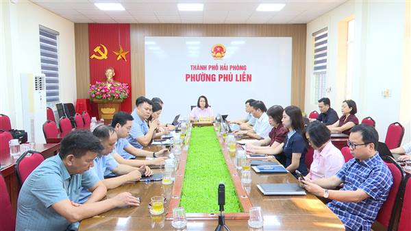 Phường Phù Liễn tham dự Hội nghị trực tuyến Thành ủy Hải Phòng đánh giá kết quả thực hiện nhiệm vụ 9 tháng, xác định nhiệm vụ, giải pháp trọng tâm 3 tháng cuối năm 2026; sơ kết 3 tháng thực hiện Nghị quyết số 11-NQ/TU ngày 15/7/2026 của Ban Chấp hành Đảng bộ thành phố về mục tiêu tăng trưởng GRDP 6 tháng cuối năm 2026 và giai đoạn 2026-2030