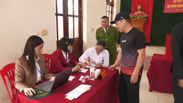 41.550/41.714 cử tri phường Phù Liễn đã tham gia bỏ phiếu