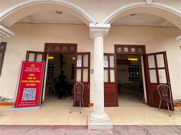 Hỗ trợ các hộ dân có đất thuộc diện thu hồi thực hiện Dự án đường nối Quốc lộ 5 với Quốc lộ 10 chứng thực văn bản cử người đại diện ngay tại tổ dân phố